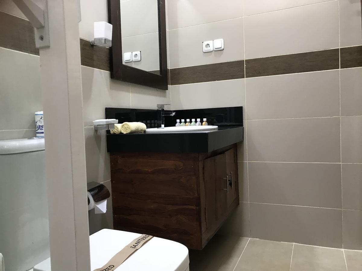Hotel 4 U Saliya Garden Anuradhapura Dış mekan fotoğraf