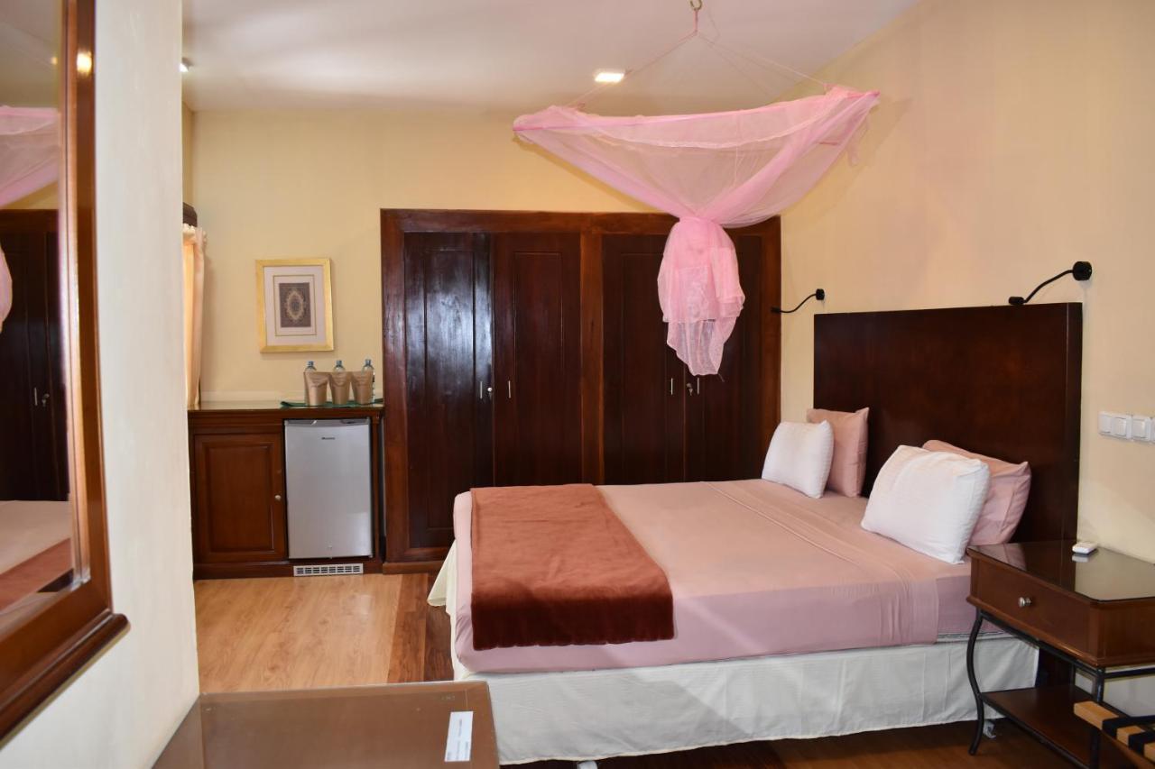 Hotel 4 U Saliya Garden Anuradhapura Dış mekan fotoğraf