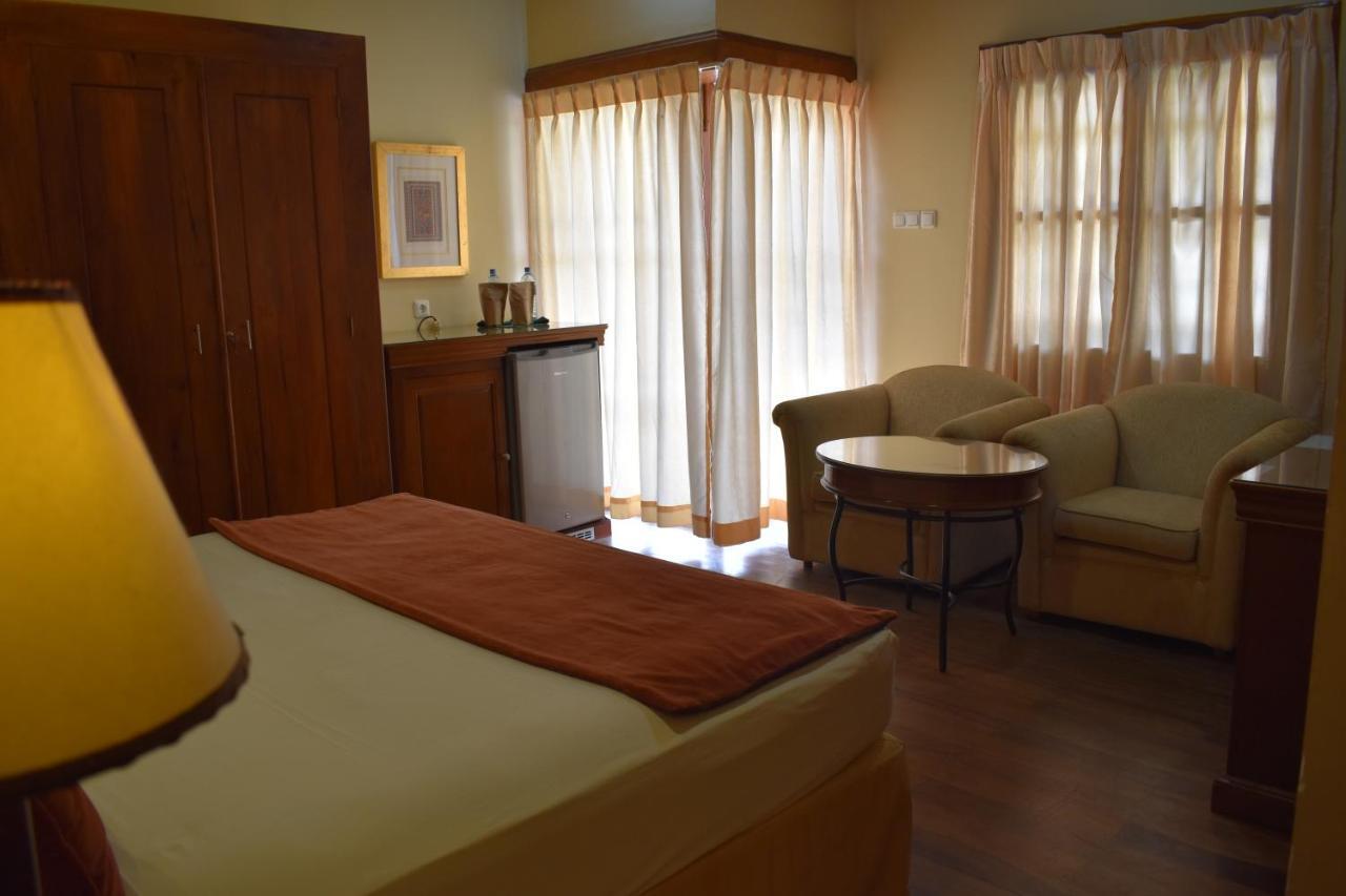 Hotel 4 U Saliya Garden Anuradhapura Dış mekan fotoğraf