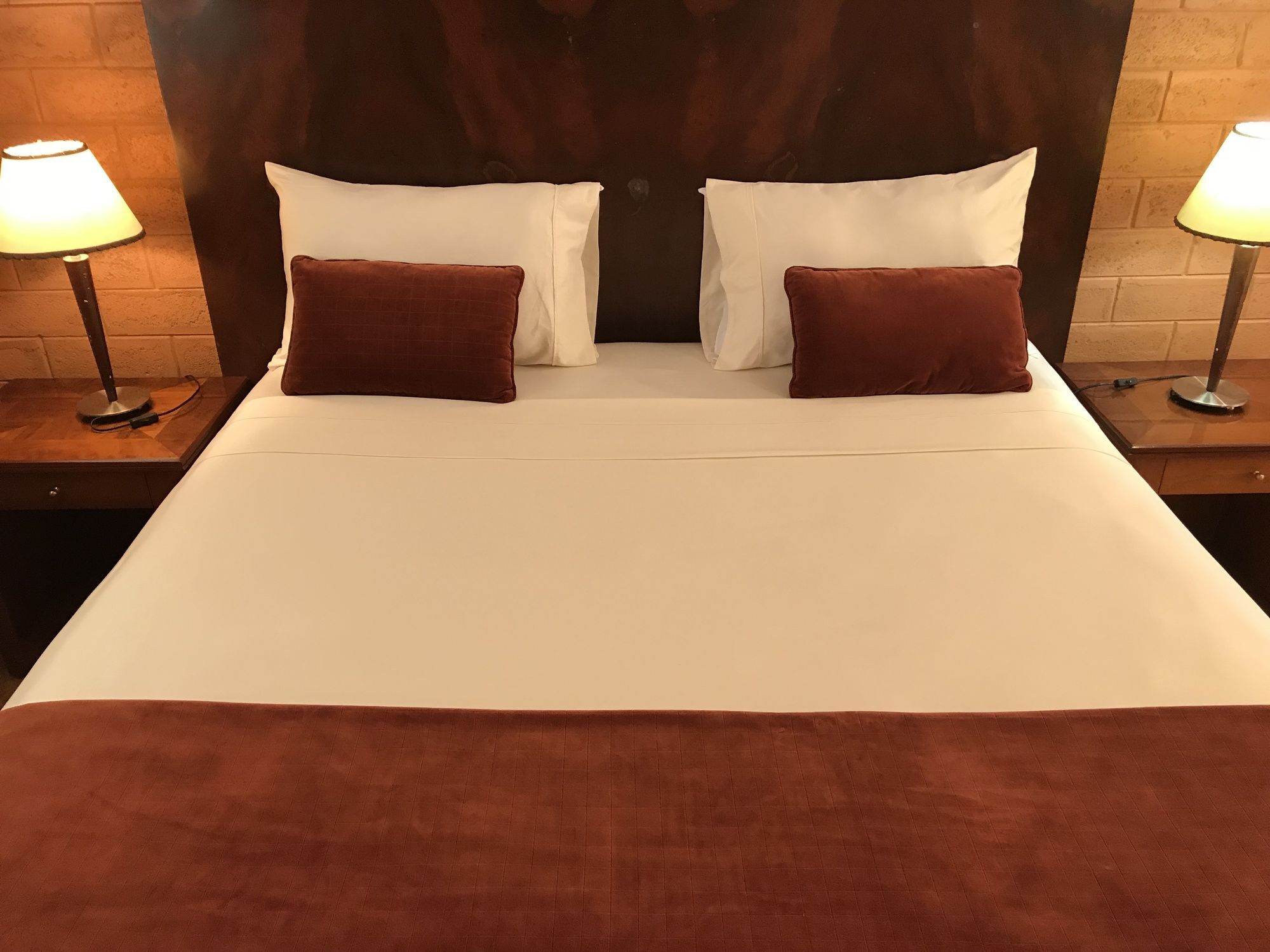 Hotel 4 U Saliya Garden Anuradhapura Dış mekan fotoğraf