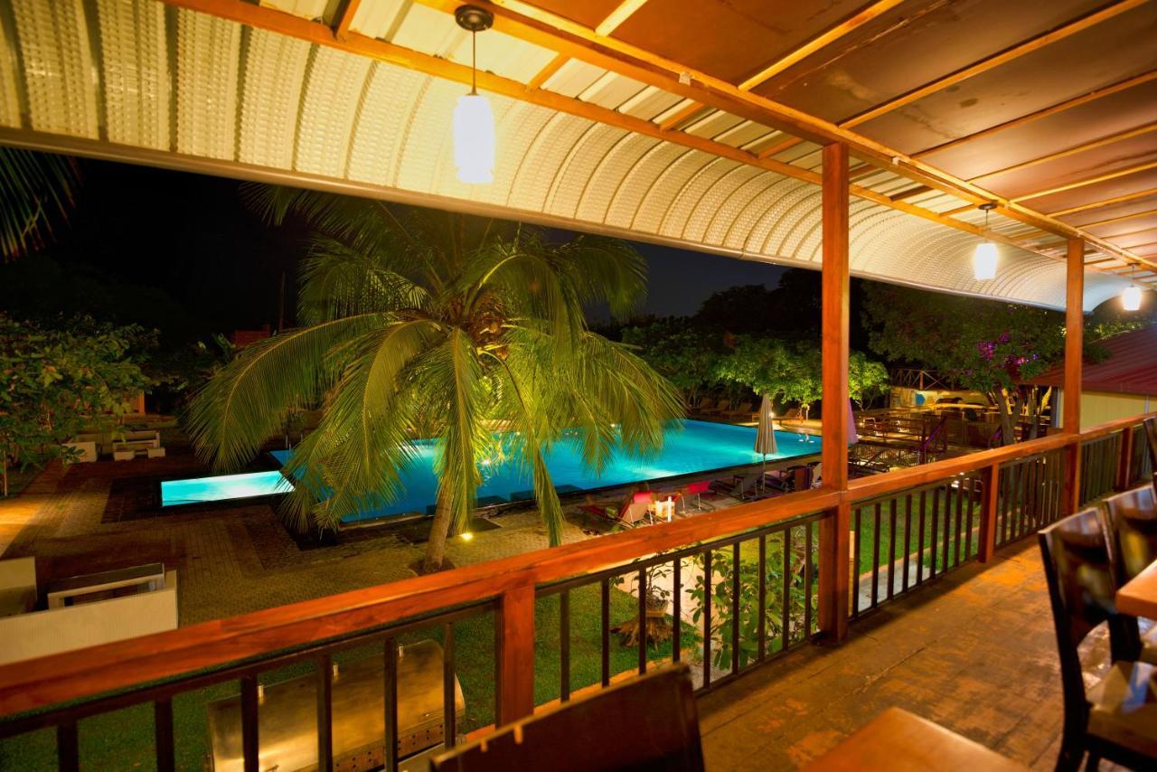 Hotel 4 U Saliya Garden Anuradhapura Dış mekan fotoğraf