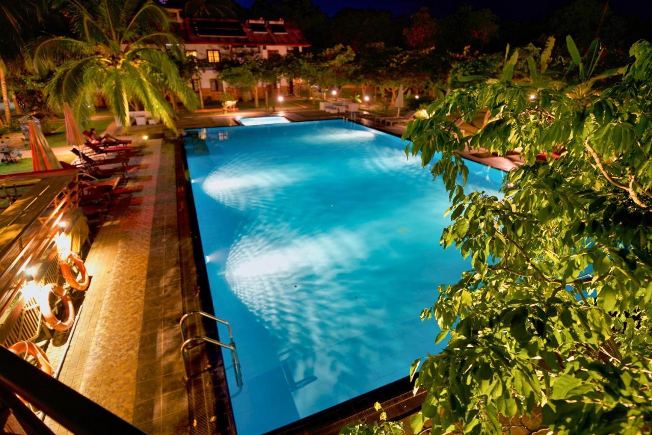 Hotel 4 U Saliya Garden Anuradhapura Dış mekan fotoğraf